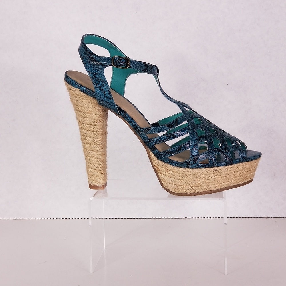 NEW mark. 4" Heels Size 9